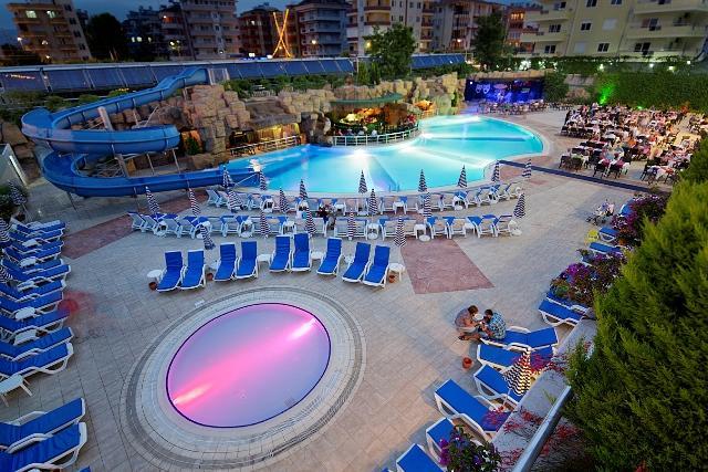 Timo Resort Hotel โคนัคคลึ ภายนอก รูปภาพ